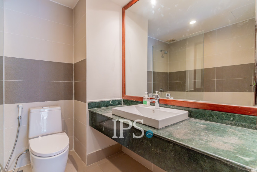 Renovated 2 Bedroom Apartment For Rent - Srah Chork, Phnom Penh