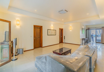 Renovated 2 Bedroom Apartment For Rent - Srah Chork, Phnom Penh thumbnail