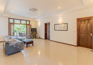 Renovated 2 Bedroom Apartment For Rent - Srah Chork, Phnom Penh thumbnail