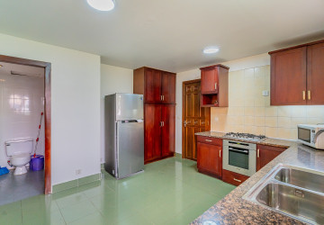 Renovated 2 Bedroom Apartment For Rent - Srah Chork, Phnom Penh thumbnail