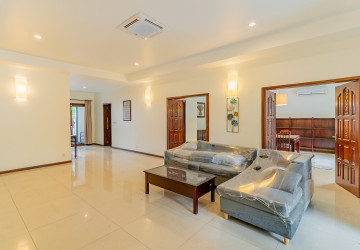 Renovated 2 Bedroom Apartment For Rent - Srah Chork, Phnom Penh thumbnail