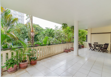 Renovated 2 Bedroom Apartment For Rent - Srah Chork, Phnom Penh thumbnail