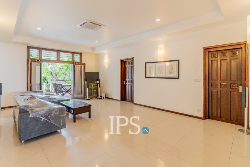 Renovated 2 Bedroom Apartment For Rent - Srah Chork, Phnom Penh