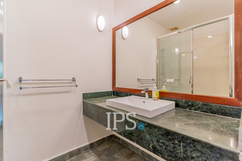 Renovated 2 Bedroom Apartment For Rent - Srah Chork, Phnom Penh