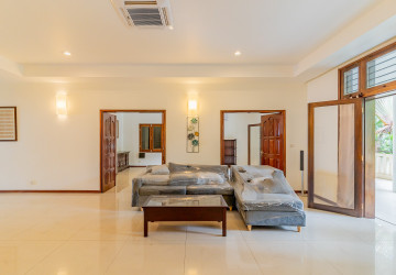 Renovated 2 Bedroom Apartment For Rent - Srah Chork, Phnom Penh thumbnail