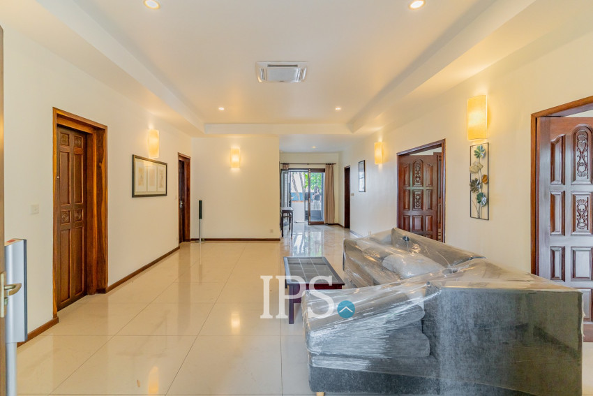 Renovated 2 Bedroom Apartment For Rent - Srah Chork, Phnom Penh