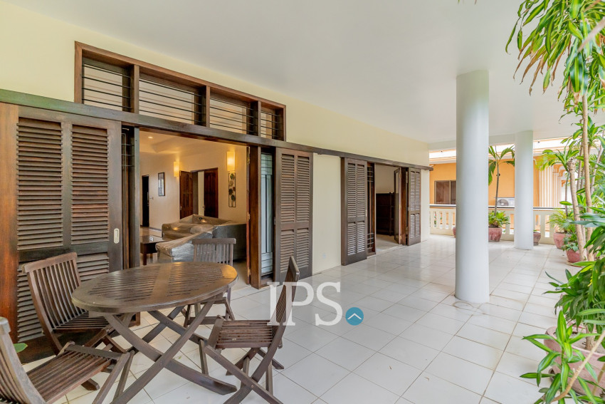 Renovated 2 Bedroom Apartment For Rent - Srah Chork, Phnom Penh