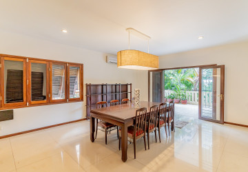 Renovated 2 Bedroom Apartment For Rent - Srah Chork, Phnom Penh thumbnail