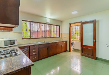 Renovated 2 Bedroom Apartment For Rent - Srah Chork, Phnom Penh thumbnail