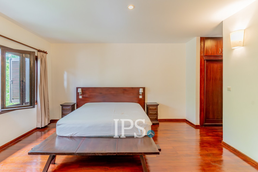 Renovated 2 Bedroom Apartment For Rent - Srah Chork, Phnom Penh
