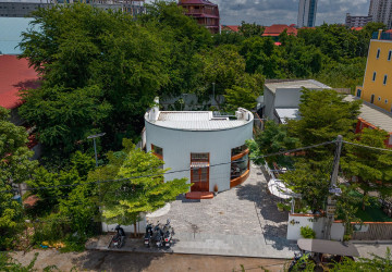 180 Sqm Retail Space For Rent - Chroy Changvar, Phnom Penh thumbnail