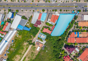 180 Sqm Retail Space For Rent - Chroy Changvar, Phnom Penh thumbnail