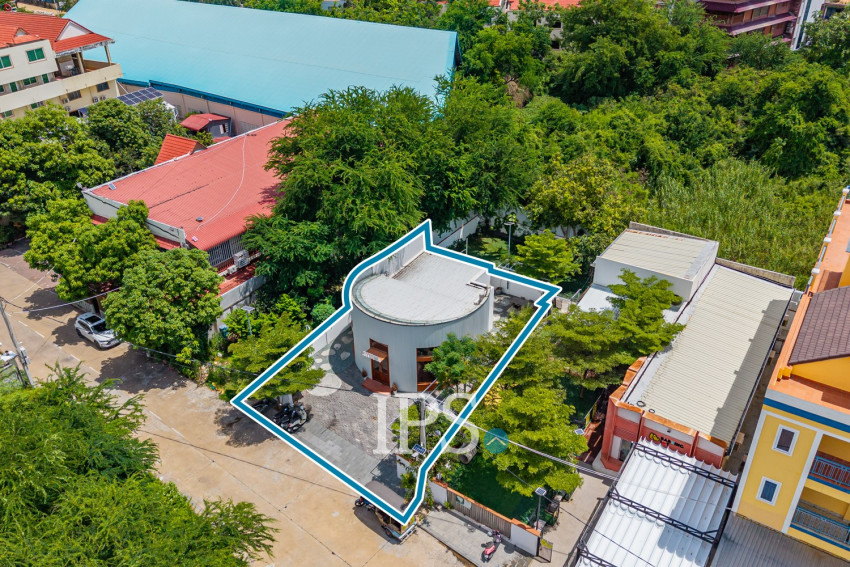 180 Sqm Retail Space For Rent - Chroy Changvar, Phnom Penh