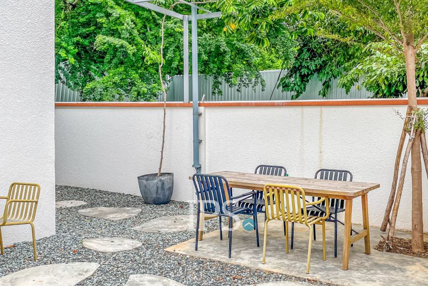 180 Sqm Retail Space For Rent - Chroy Changvar, Phnom Penh