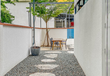 180 Sqm Retail Space For Rent - Chroy Changvar, Phnom Penh thumbnail