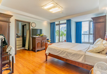 3 Bedroom Condo For Rent - De Castle Royal, BKK1, Phnom Penh thumbnail