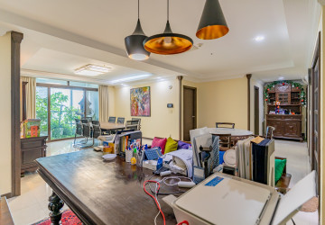 3 Bedroom Condo For Rent - De Castle Royal, BKK1, Phnom Penh thumbnail