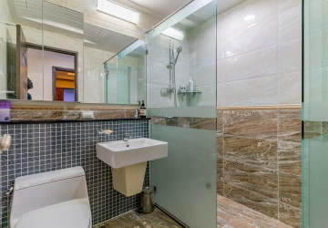 3 Bedroom Condo For Rent - De Castle Royal, BKK1, Phnom Penh thumbnail