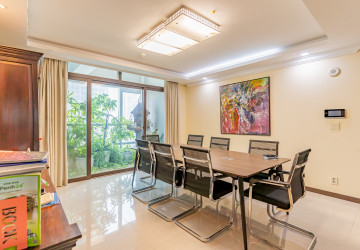 3 Bedroom Condo For Rent - De Castle Royal, BKK1, Phnom Penh thumbnail