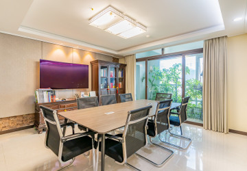 3 Bedroom Condo For Rent - De Castle Royal, BKK1, Phnom Penh thumbnail