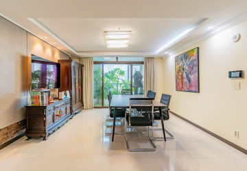 3 Bedroom Condo For Rent - De Castle Royal, BKK1, Phnom Penh thumbnail