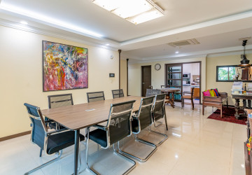 3 Bedroom Condo For Rent - De Castle Royal, BKK1, Phnom Penh thumbnail