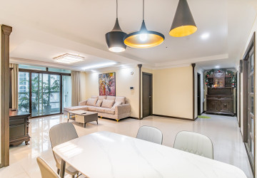 3 Bedroom Condo For Rent - De Castle Royal, BKK1, Phnom Penh thumbnail