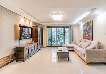 3 Bedroom Condo For Rent - De Castle Royal, BKK1, Phnom Penh thumbnail