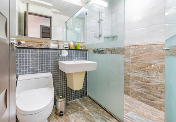 3 Bedroom Condo For Rent - De Castle Royal, BKK1, Phnom Penh thumbnail