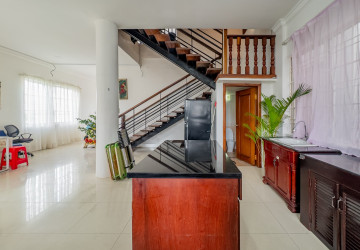 3 Bedroom Villa For Rent - Chroy Changvar, Phnom Penh thumbnail