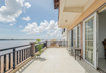 3 Bedroom Villa For Rent - Chroy Changvar, Phnom Penh thumbnail