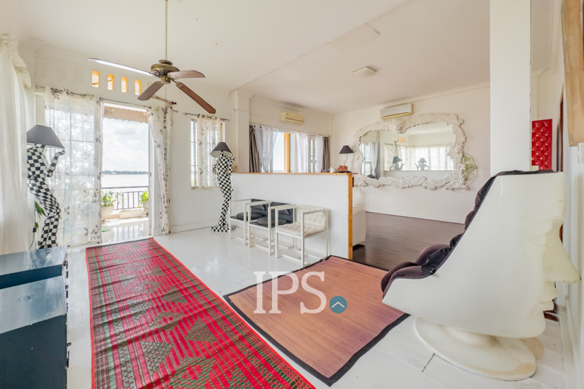 3 Bedroom Villa For Rent - Chroy Changvar, Phnom Penh