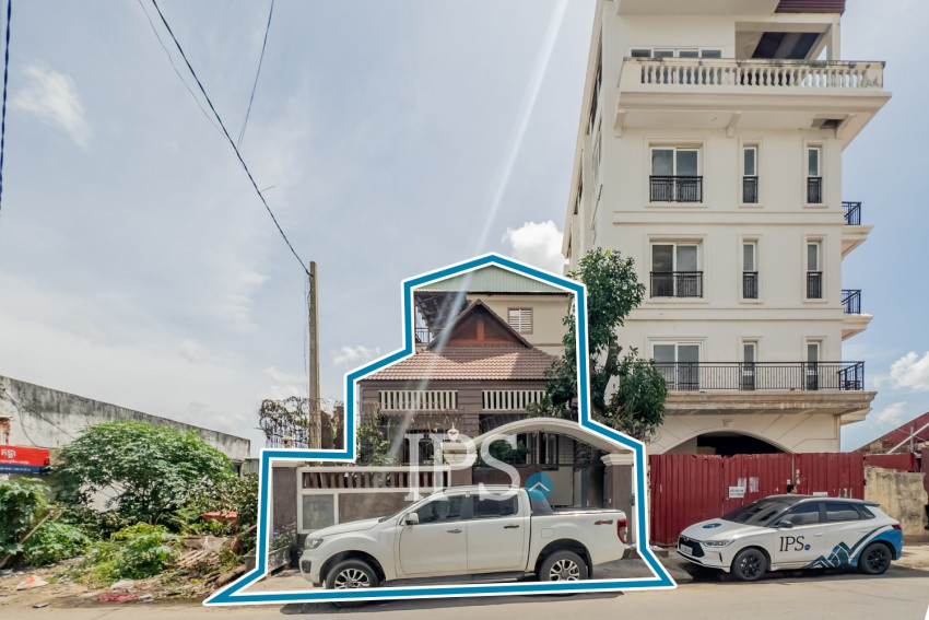 3 Bedroom Villa For Rent - Chroy Changvar, Phnom Penh