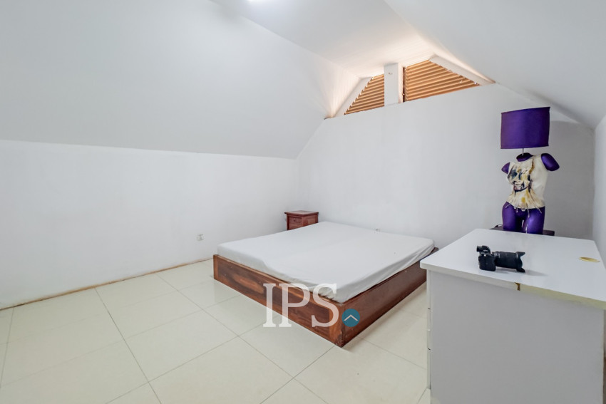 3 Bedroom Villa For Rent - Chroy Changvar, Phnom Penh