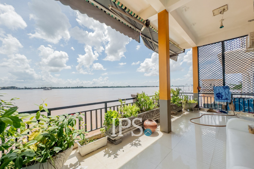 3 Bedroom Villa For Rent - Chroy Changvar, Phnom Penh