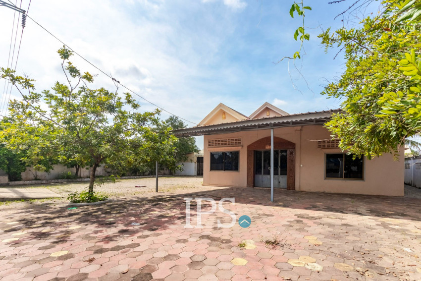 1,690 Sqm Commercial Land and House For Rent - Sambour, Siem Reap