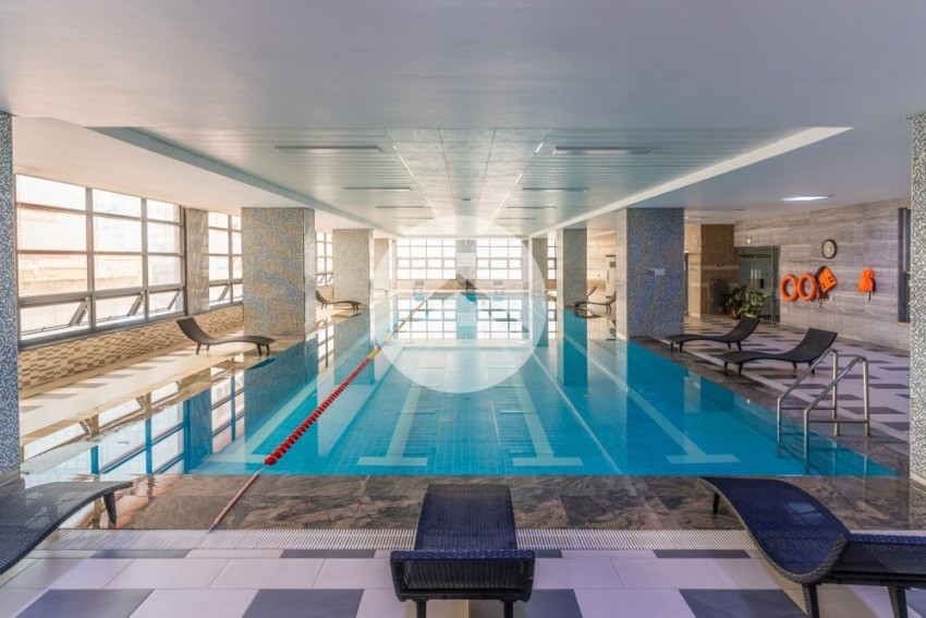 12nd Floor 3 Bedroom Condo For Sale - De Castle Royal, BKK1, Phnom Penh