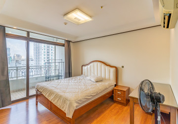 12nd Floor 3 Bedroom Condo For Sale - De Castle Royal, BKK1, Phnom Penh thumbnail