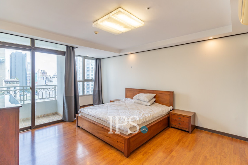 12nd Floor 3 Bedroom Condo For Sale - De Castle Royal, BKK1, Phnom Penh