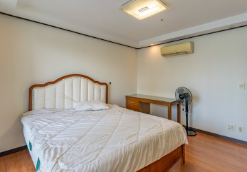 12nd Floor 3 Bedroom Condo For Sale - De Castle Royal, BKK1, Phnom Penh thumbnail