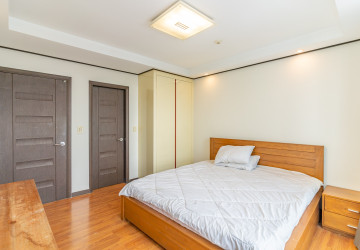 12nd Floor 3 Bedroom Condo For Sale - De Castle Royal, BKK1, Phnom Penh thumbnail