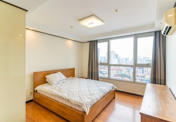 12nd Floor 3 Bedroom Condo For Sale - De Castle Royal, BKK1, Phnom Penh thumbnail