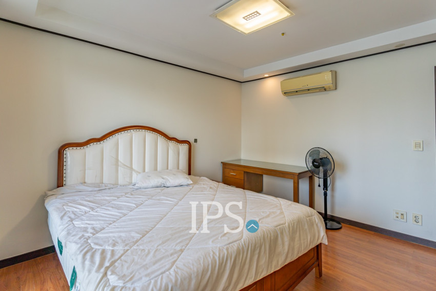 12nd Floor 3 Bedroom Condo For Sale - De Castle Royal, BKK1, Phnom Penh