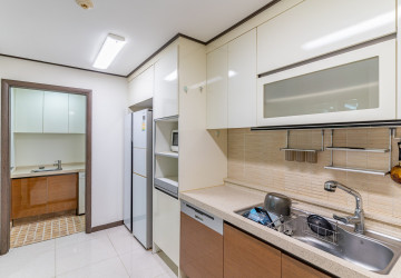 12nd Floor 3 Bedroom Condo For Sale - De Castle Royal, BKK1, Phnom Penh thumbnail