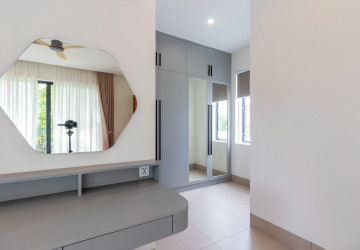 2 Bedroom Villa For Sale - Svay Dangkum, Siem Reap thumbnail