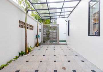 2 Bedroom Villa For Sale - Svay Dangkum, Siem Reap thumbnail