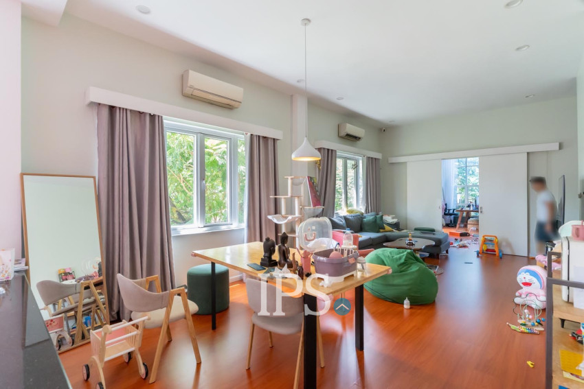 1,387 Sqm Commercial Building For Sale - TonleBassac, Phnom Penh