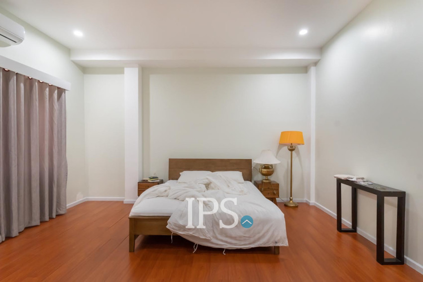 1,387 Sqm Commercial Building For Sale - TonleBassac, Phnom Penh