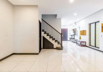 3 Bedroom Villa For Rent - Borey Tourism, Kandaek, Prasat Bakong, Siem Reap thumbnail