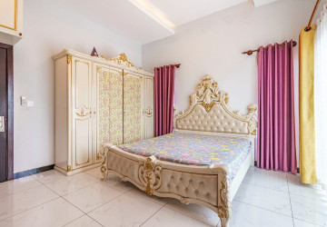 3 Bedroom Villa For Rent - Borey Tourism, Kandaek, Prasat Bakong, Siem Reap thumbnail